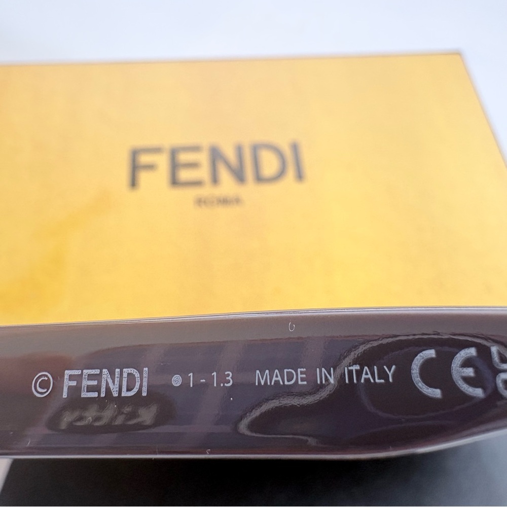 Fendi Women's Brown Square Eyeglasses Model #FE500391 050 52017 145 B Sz S M - Picture 3 of 9